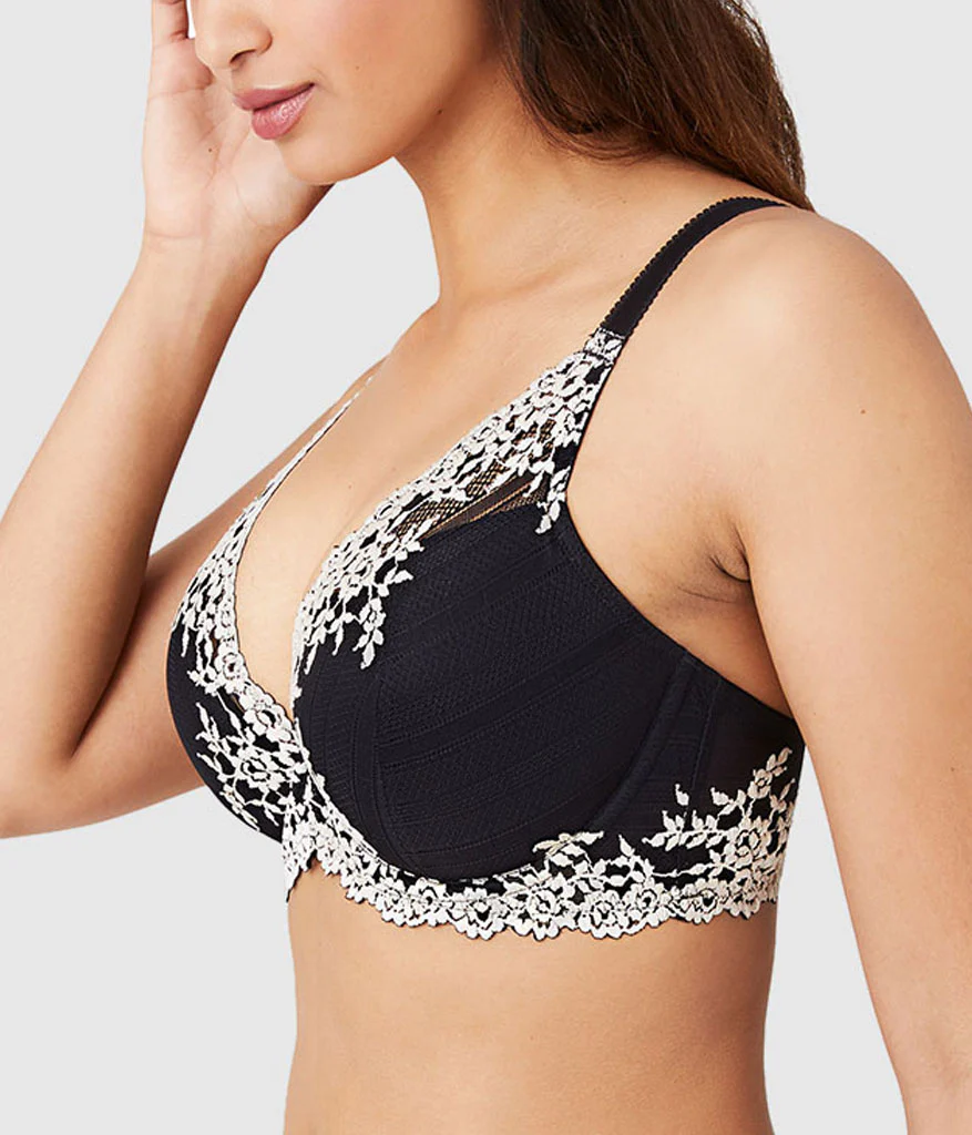 Embrace Lace® Plunge Bra: Black - Image 3